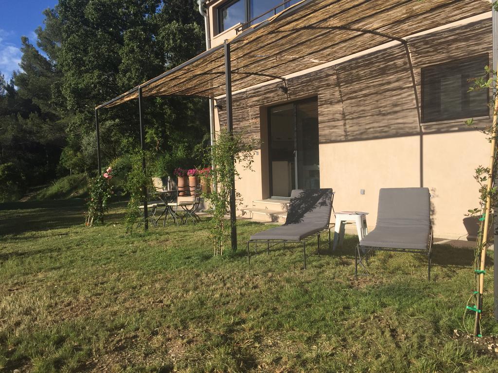 Ferienwohnung Le Gite Des Cadieres Evenos Exterior foto
